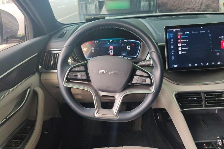 Used BYD Song PLUS New Energy 2024 HONOR Edition DM-i 110km Flagship PLUS Steering Wheel