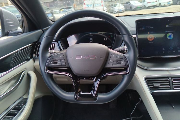 Used BYD Song PLUS New Energy 2024 Honor Edition EV 520km Luxury Model Steering Wheel