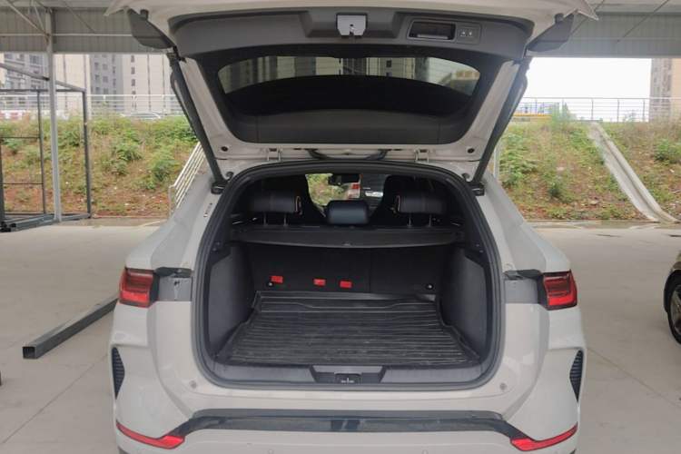 Used BYD Song PLUS New Energy 2024 HONOR Edition DM-i 110km Flagship Model Trunk