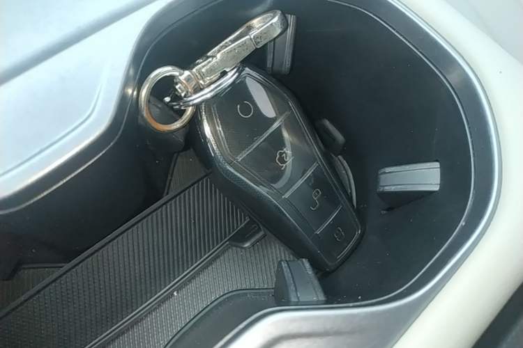 Used BYD Song PLUS New Energy 2024 HONOR Edition DM-i 110km Flagship Model Vehicle Key