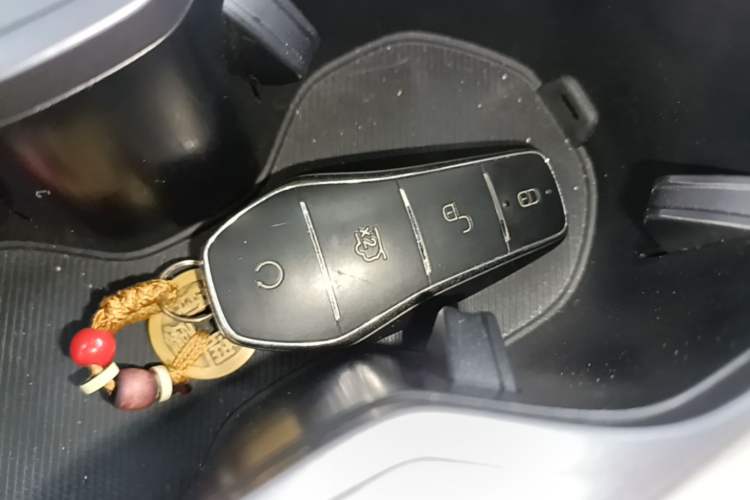 Used BYD Song PLUS New Energy 2024 HONOR Edition DM-i 110km Flagship PLUS Vehicle Key