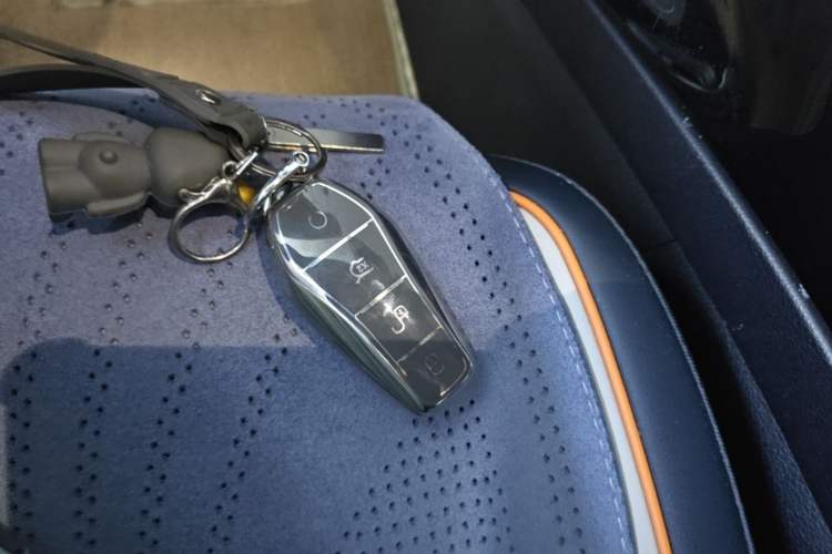 Used BYD Song PLUS New Energy 2024 HONOR Edition DM-i 110km Flagship Model Vehicle Key