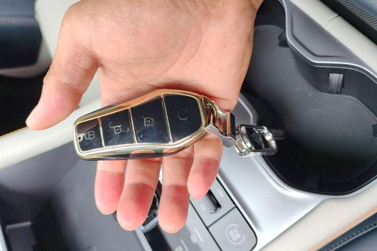 Used BYD Song PLUS New Energy 2024 HONOR Edition DM-i 110km Flagship PLUS Vehicle Key