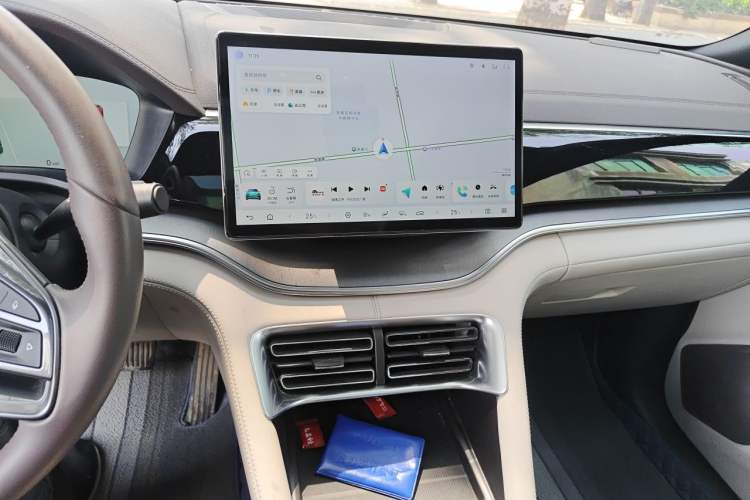Used BYD Song PLUS New Energy 2024 Honor Edition EV 520km Luxury Model Audio And AC Panel