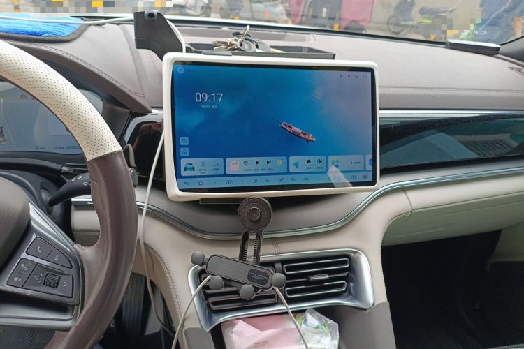 Used BYD Song PLUS New Energy 2024 Honor Edition EV 520km Luxury Model Audio And AC Panel