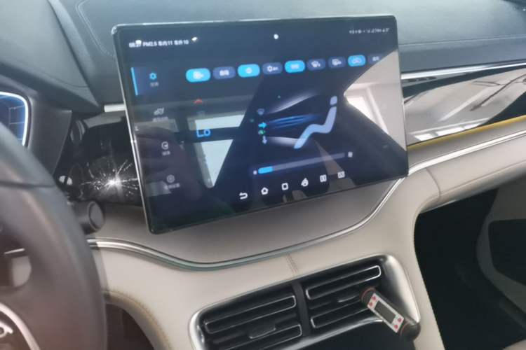 Used BYD Song PLUS New Energy 2024 HONOR Edition DM-i 150km Flagship PLUS Audio And AC Panel