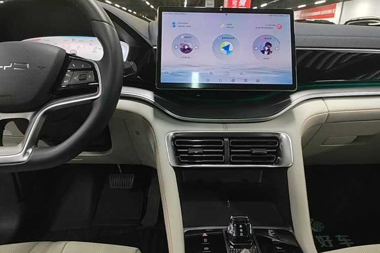 Used BYD Song PLUS New Energy 2024 HONOR Edition DM-i 110km Flagship PLUS Audio And AC Panel