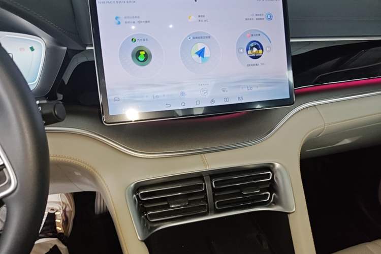 Used BYD Song PLUS New Energy 2024 HONOR Edition DM-i 110km Flagship PLUS Audio And AC Panel