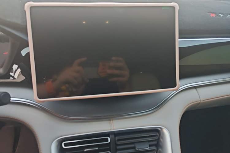 Used BYD Song PLUS New Energy 2024 HONOR Edition DM-i 110km Flagship Model Audio And AC Panel