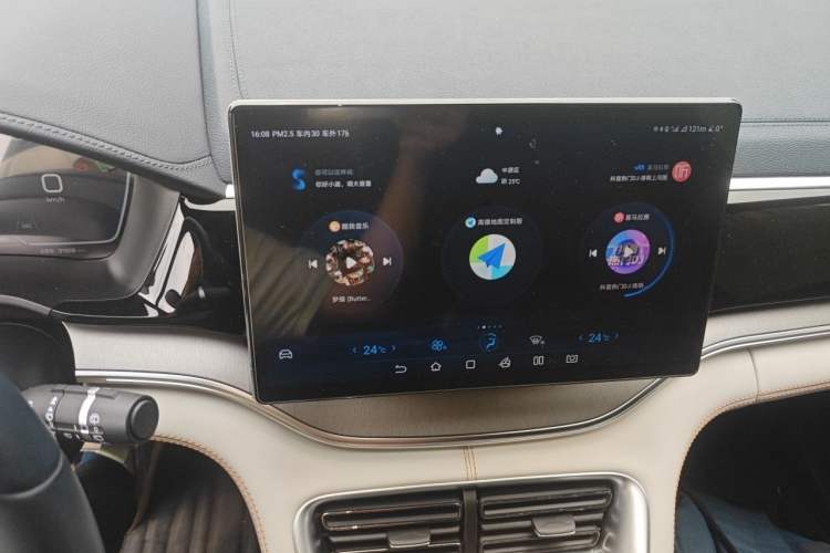 Used BYD Song PLUS New Energy 2024 HONOR Edition DM-i 150km Flagship PLUS Audio And AC Panel