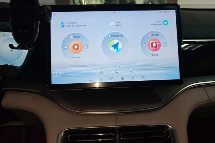Used BYD Song PLUS New Energy 2024 Honor Edition EV 520km Premium Model Audio And AC Panel