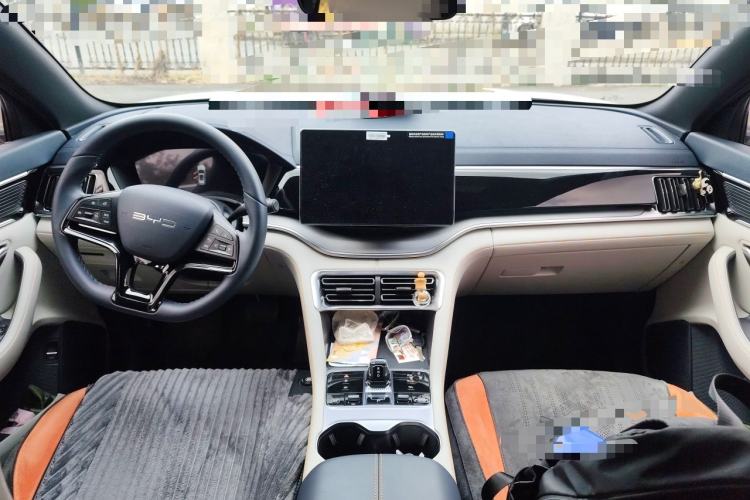 Used BYD Song PLUS New Energy 2024 HONOR Edition DM-i 110km Flagship Model Center Console
