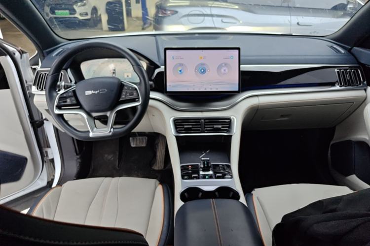 Used BYD Song PLUS New Energy 2024 HONOR Edition DM-i 110km Flagship PLUS Center Console
