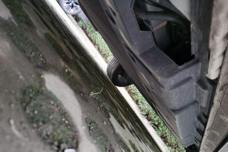 Used BYD Song PLUS New Energy 2024 HONOR Edition DM-i 110km Flagship PLUS Chassis Front Left