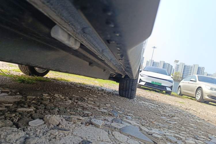 Used BYD Song PLUS New Energy 2024 Honor Edition EV 520km Luxury Model Chassis Rear Right