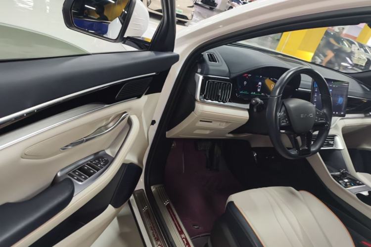 Used BYD Song PLUS New Energy 2024 Honor Edition EV 520km Luxury Model Driver Seat