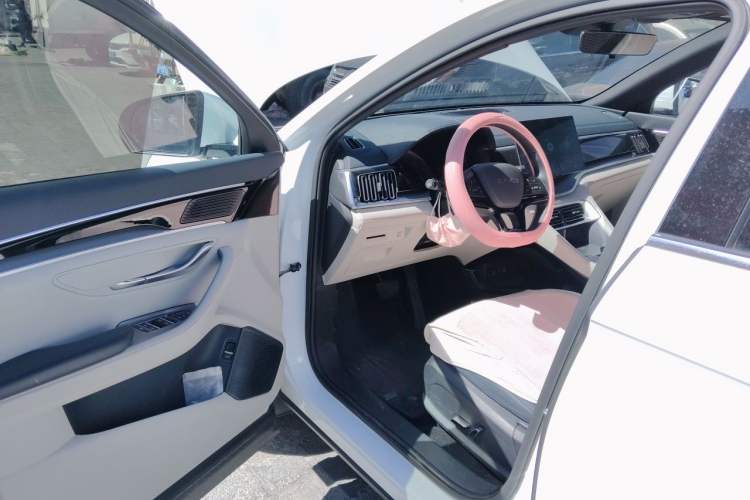 Used BYD Song PLUS New Energy 2024 Honor Edition EV 520km Premium Model Driver Seat
