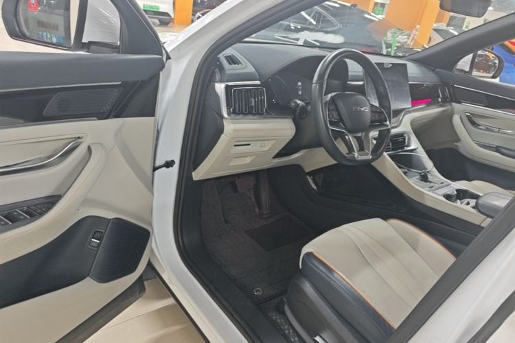 Used BYD Song PLUS New Energy 2024 HONOR Edition DM-i 110km Flagship PLUS Driver Seat