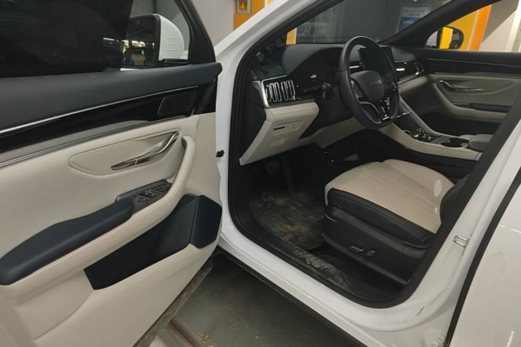 Used BYD Song PLUS New Energy 2024 Honor Edition EV 520km Luxury Model Driver Seat