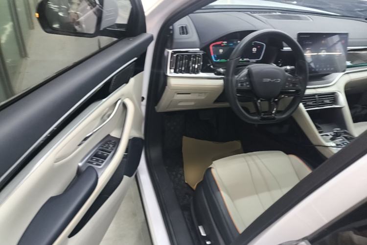 Used BYD Song PLUS New Energy 2024 HONOR Edition DM-i 110km Flagship Model Driver Seat