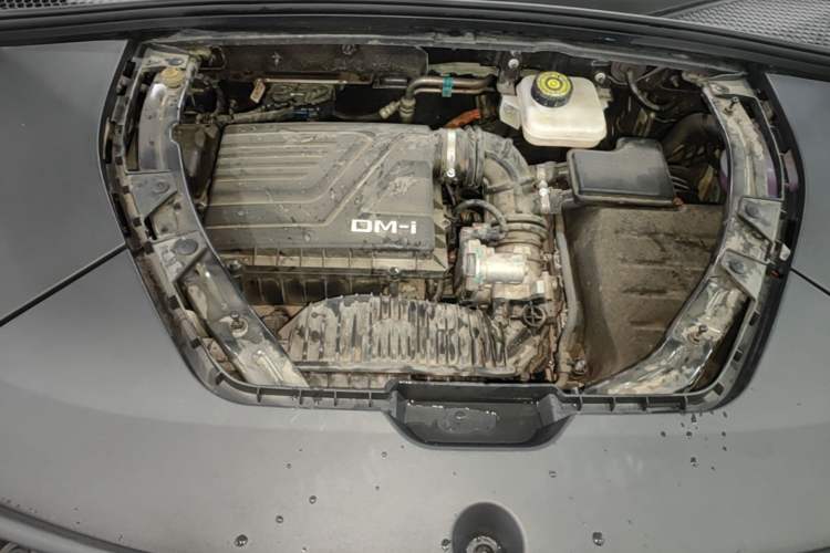 Used BYD Song PLUS New Energy 2024 HONOR Edition DM-i 150km Flagship PLUS Engine Bay