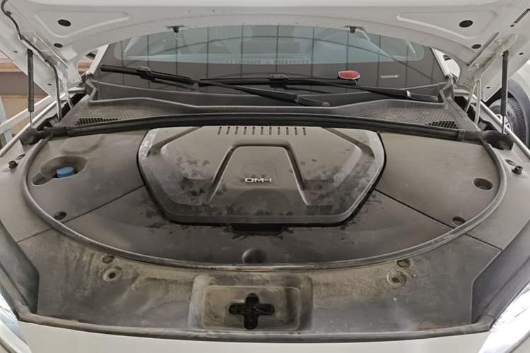 Used BYD Song PLUS New Energy 2024 HONOR Edition DM-i 110km Flagship PLUS Engine Bay