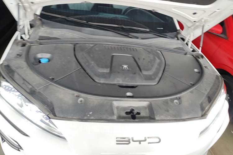 Used BYD Song PLUS New Energy 2024 Honor Edition EV 520km Luxury Model Engine Bay