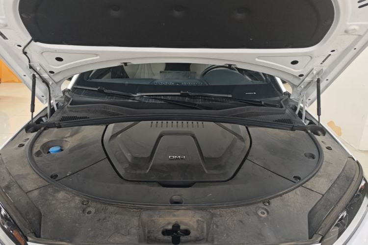 Used BYD Song PLUS New Energy 2024 HONOR Edition DM-i 110km Flagship PLUS Engine Bay