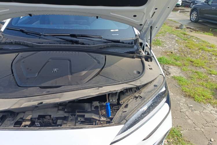 Used BYD Song PLUS New Energy 2024 Honor Edition EV 520km Luxury Model Engine Bay Left