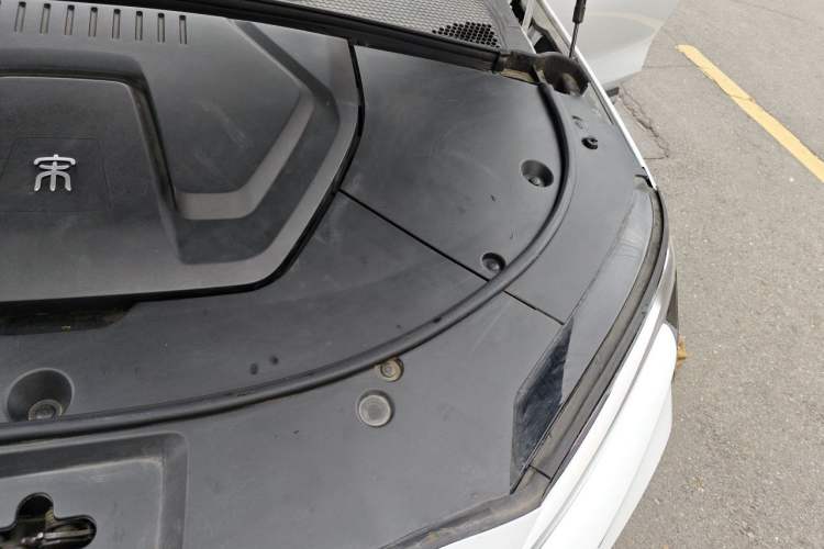 Used BYD Song PLUS New Energy 2024 Honor Edition EV 520km Premium Model Engine Bay Left