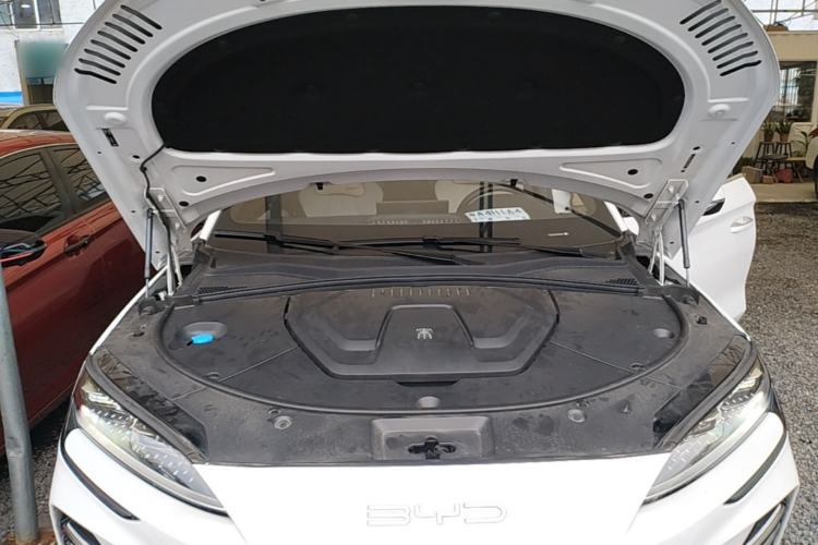 Used BYD Song PLUS New Energy 2024 Honor Edition EV 520km Luxury Model Engine Bay