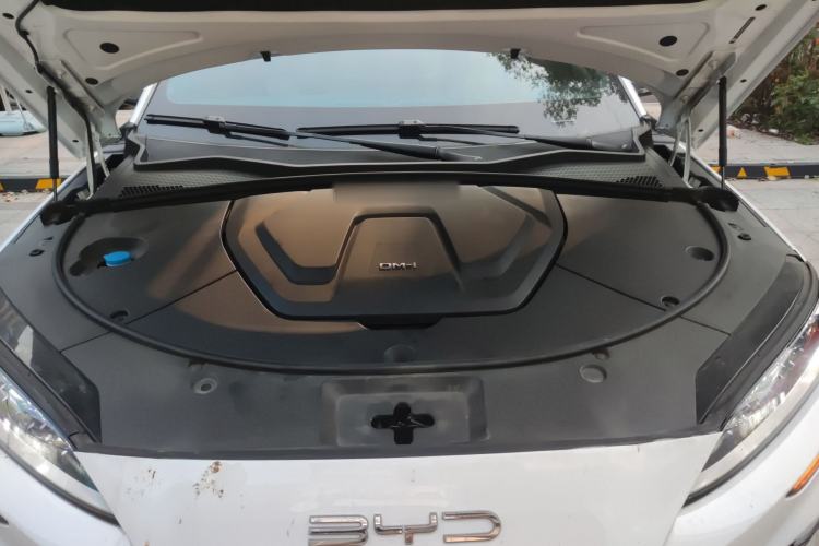 Used BYD Song PLUS New Energy 2024 HONOR Edition DM-i 150km Flagship PLUS Engine Bay