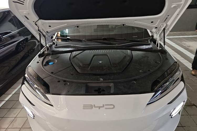Used BYD Song PLUS New Energy 2024 Honor Edition EV 520km Premium Model Engine Bay