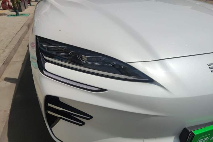 Used BYD Song PLUS New Energy 2024 Honor Edition EV 520km Luxury Model Exterior 3