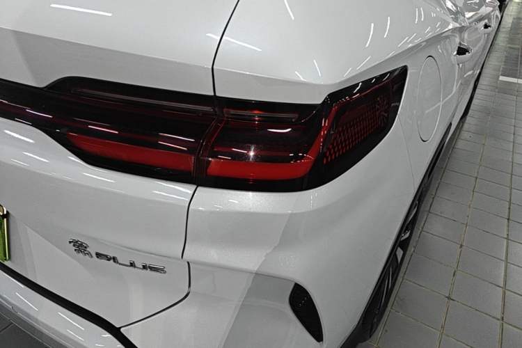 Used BYD Song PLUS New Energy 2024 HONOR Edition DM-i 110km Flagship PLUS Exterior 3