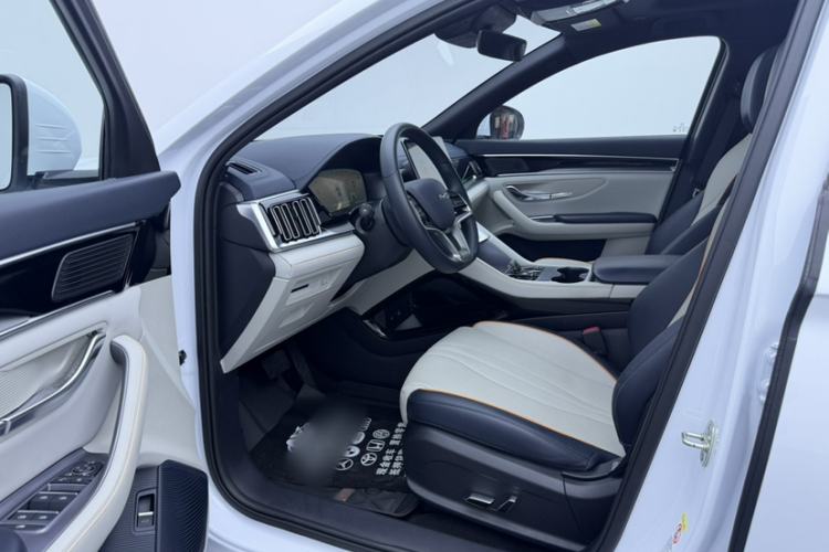 Used BYD Song PLUS New Energy 2024 HONOR Edition DM-i 110km Flagship PLUS Exterior 8