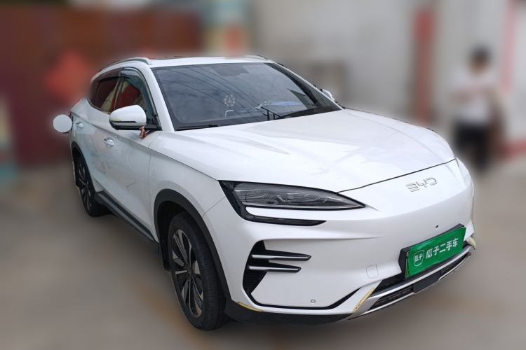 Used BYD Song PLUS New Energy 2024 Honor Edition EV 520km Luxury Model Front Right 45 Deg