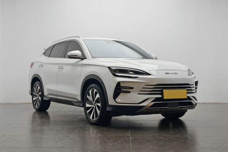 Used BYD Song PLUS New Energy 2024 HONOR Edition DM-i 110km Flagship PLUS Front Right 45 Deg