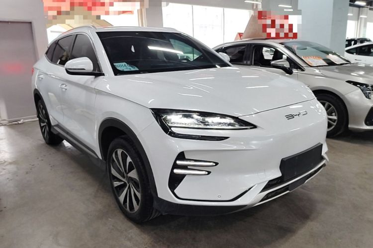 Used BYD Song PLUS New Energy 2024 Honor Edition EV 520km Luxury Model Front Right 45 Deg