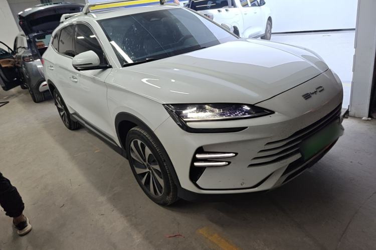 Used BYD Song PLUS New Energy 2024 HONOR Edition DM-i 110km Flagship PLUS Front Right 45 Deg