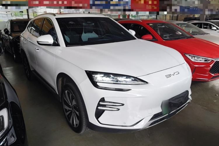 Used BYD Song PLUS New Energy 2024 Honor Edition EV 520km Luxury Model Front Right 45 Deg