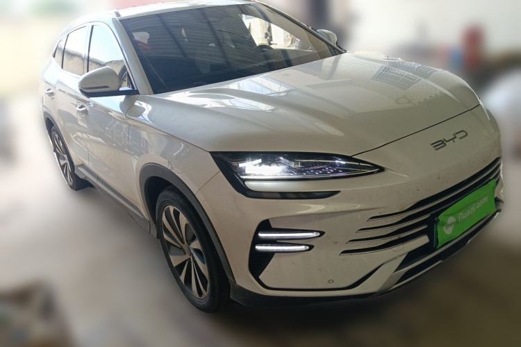 Used BYD Song PLUS New Energy 2024 HONOR Edition DM-i 110km Flagship PLUS Front Right 45 Deg