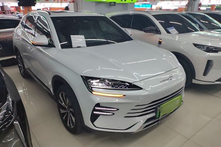 Used BYD Song PLUS New Energy 2024 HONOR Edition DM-i 150km Flagship PLUS Front Right 45 Deg