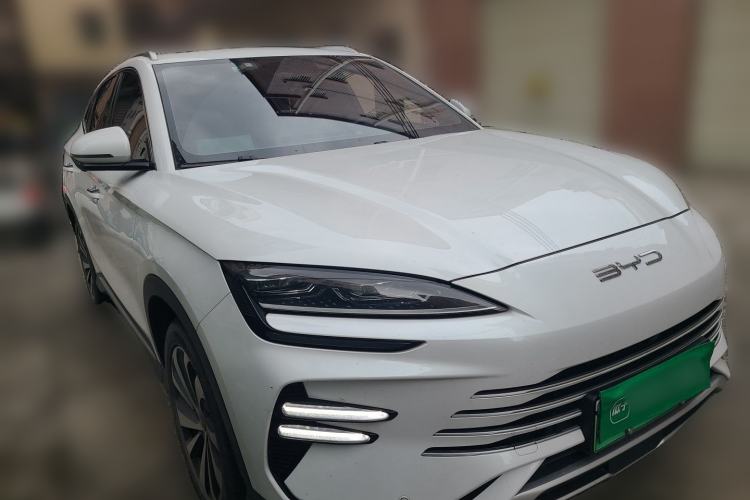Used BYD Song PLUS New Energy 2024 HONOR Edition DM-i 110km Flagship Model Front Right 45 Deg
