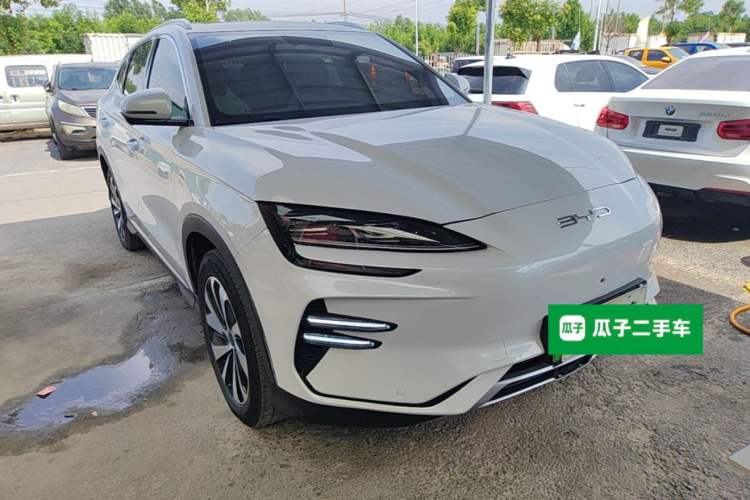 Used BYD Song PLUS New Energy 2024 Honor Edition EV 520km Premium Model Front Right 45 Deg