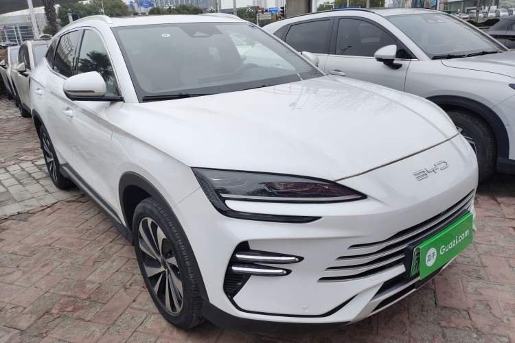 Used BYD Song PLUS New Energy 2024 HONOR Edition DM-i 110km Flagship PLUS Front Right 45 Deg
