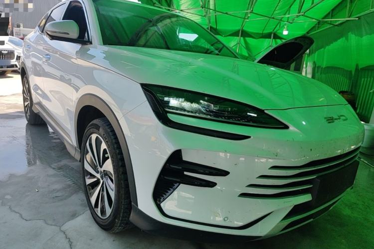 Used BYD Song PLUS New Energy 2024 HONOR Edition DM-i 110km Flagship Model Front Right 45 Deg