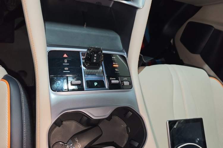 Used BYD Song PLUS New Energy 2024 HONOR Edition DM-i 110km Flagship PLUS Gear Lever
