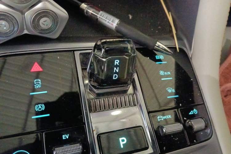 Used BYD Song PLUS New Energy 2024 HONOR Edition DM-i 110km Flagship PLUS Gear Lever