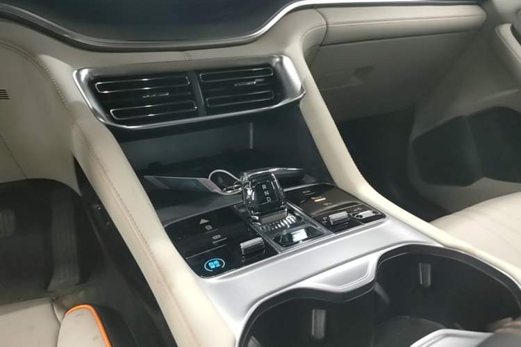 Used BYD Song PLUS New Energy 2024 Honor Edition EV 520km Luxury Model Gear Lever